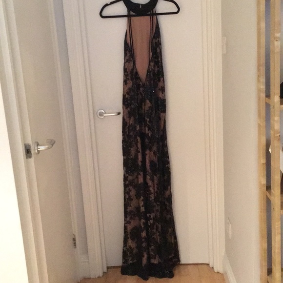 Dress the population gown - Picture 3 of 6